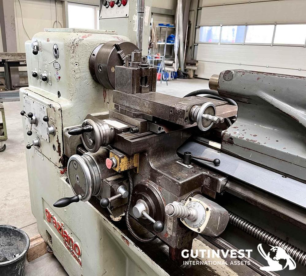 Used 1 - Parallel lathe