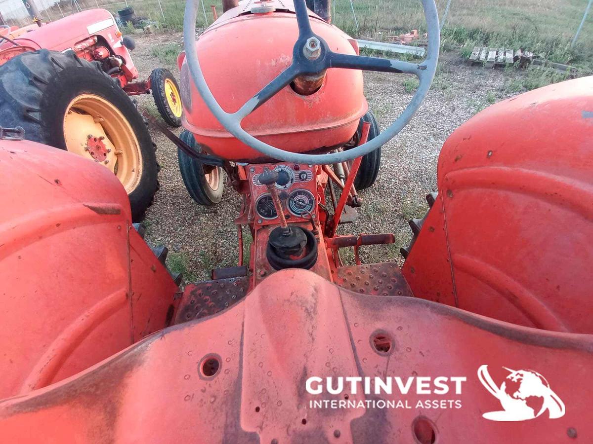 Used 16 - Agricultural tractor