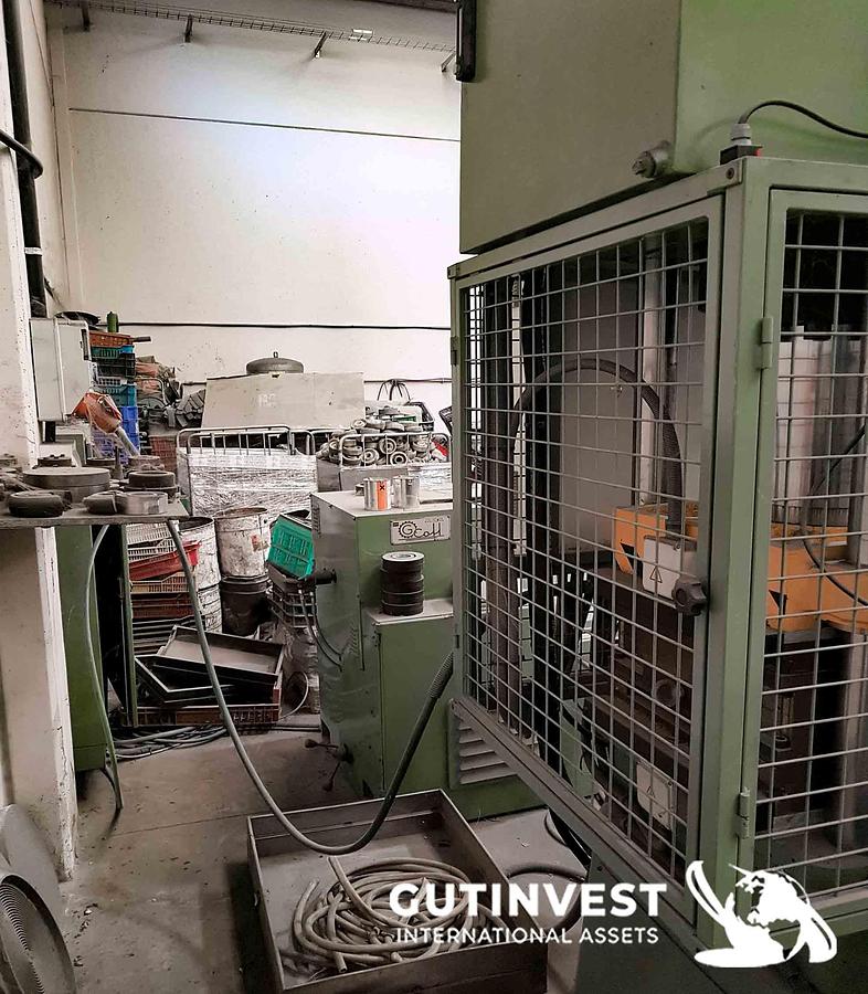 Used 5 - Hot plate press
