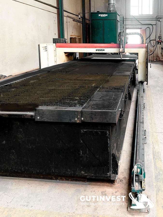 Used 1 - Plasma cutting machine