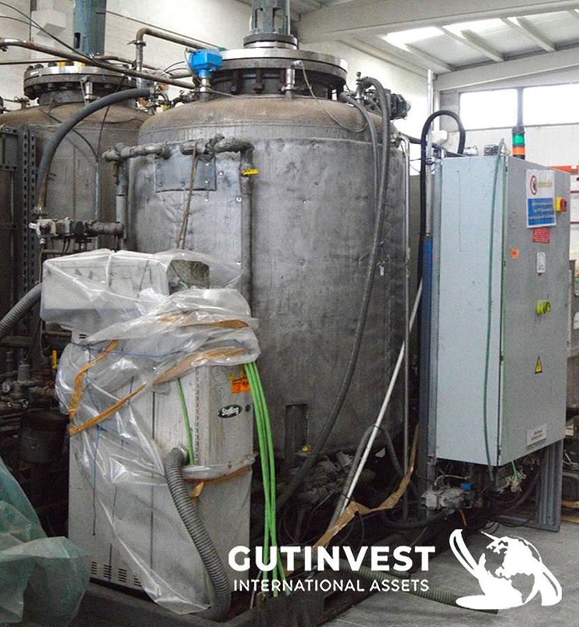 Used 6 - Jacketed tank with agitator