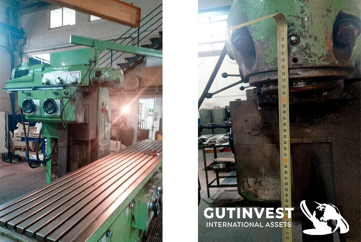 Used 2 - Milling machine