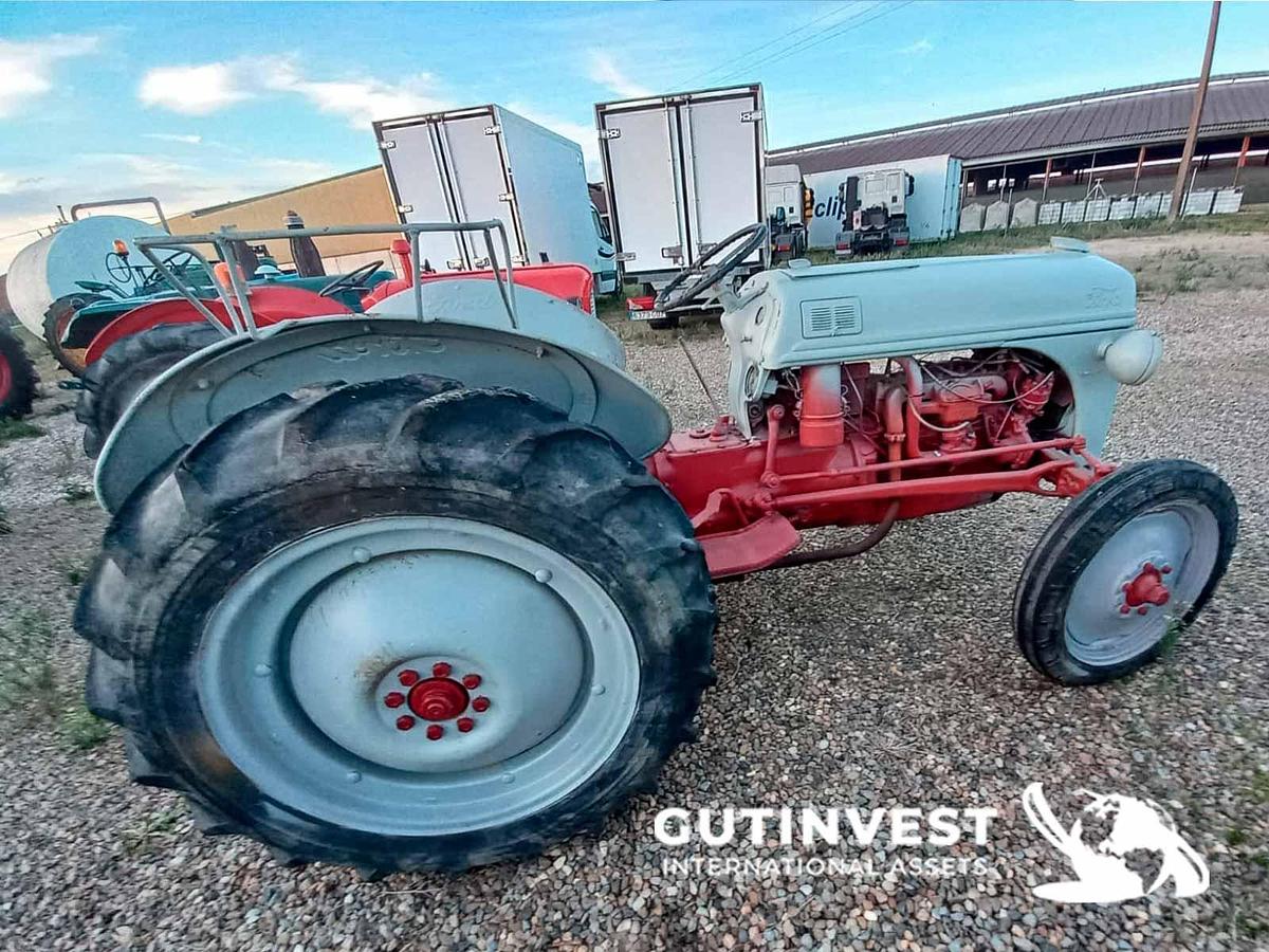 Used 10 - Agricultural tractor