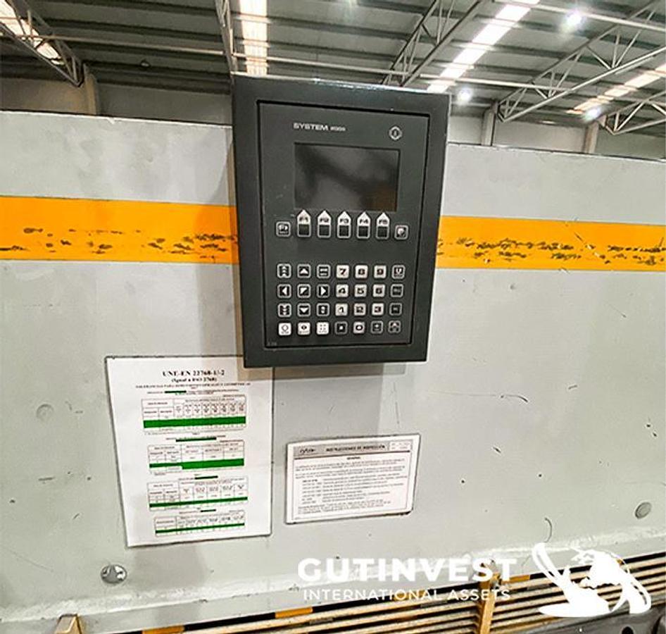 Used 2 - Shear press - 3 meters