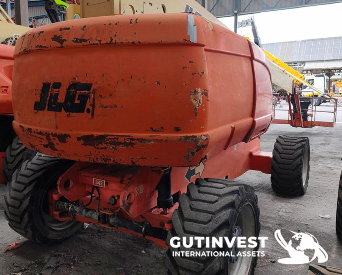 Used Diesel Telescopic Articulated Platform - 28 Meters