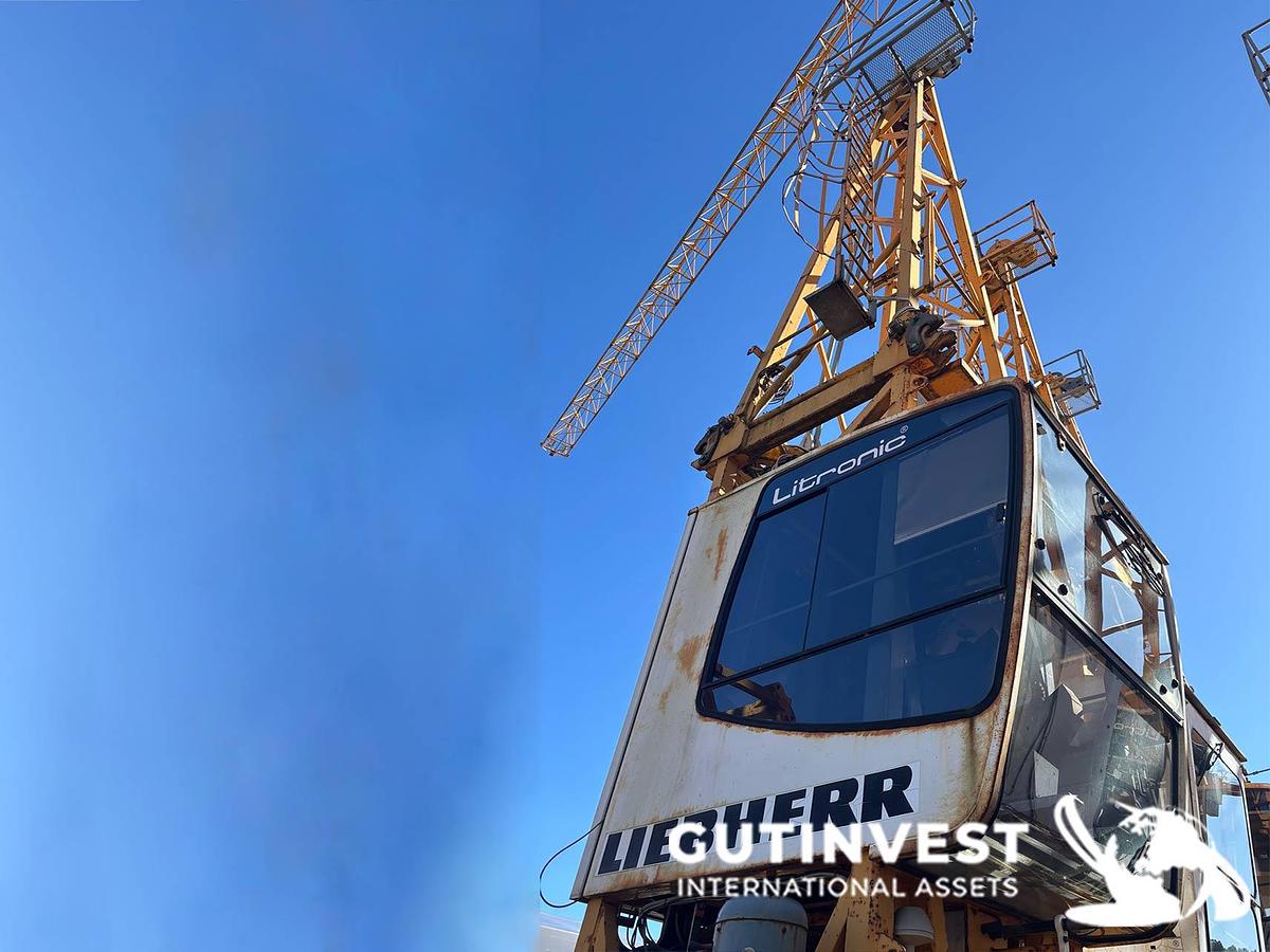 Used Tower crane with cabin
