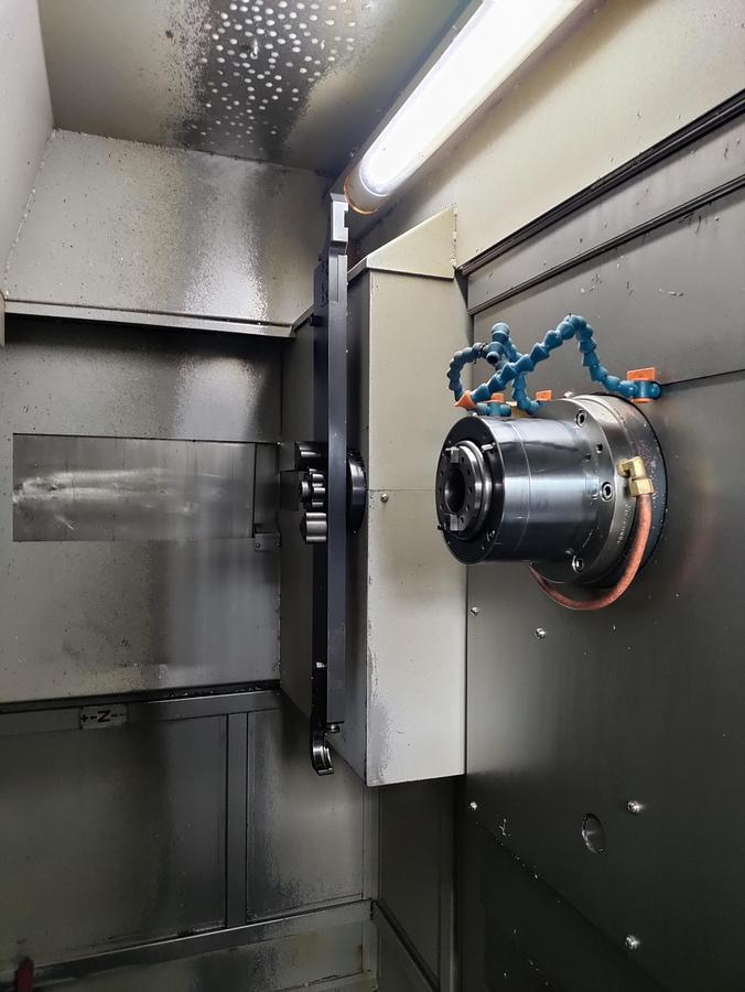 Used 1 - 4-axis CNC horizontal machining center