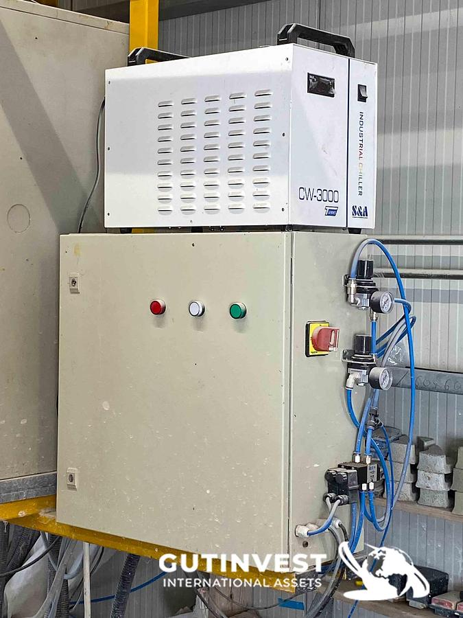 Usado 1 - Robot industrial de 6 ejes