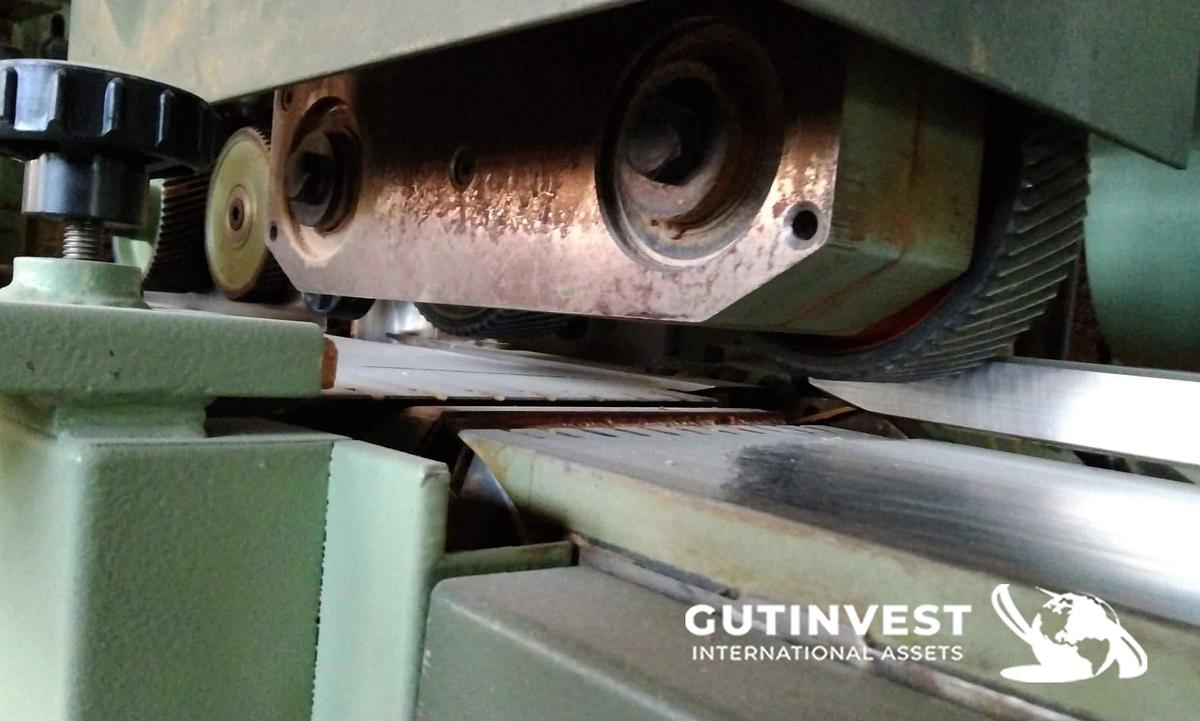 Used 1 - 4-sided moulding machine