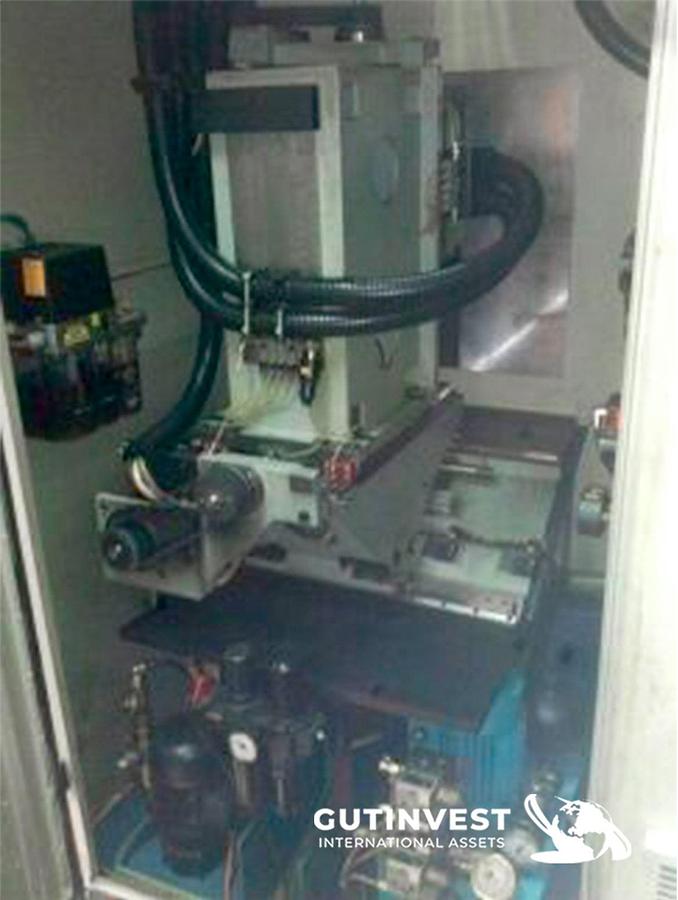 Used 1 - Vertical machining center - 5 axes
