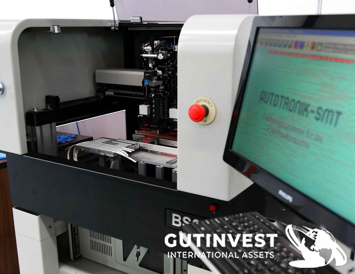 Used 4 - Bench-top Pick and place equipment