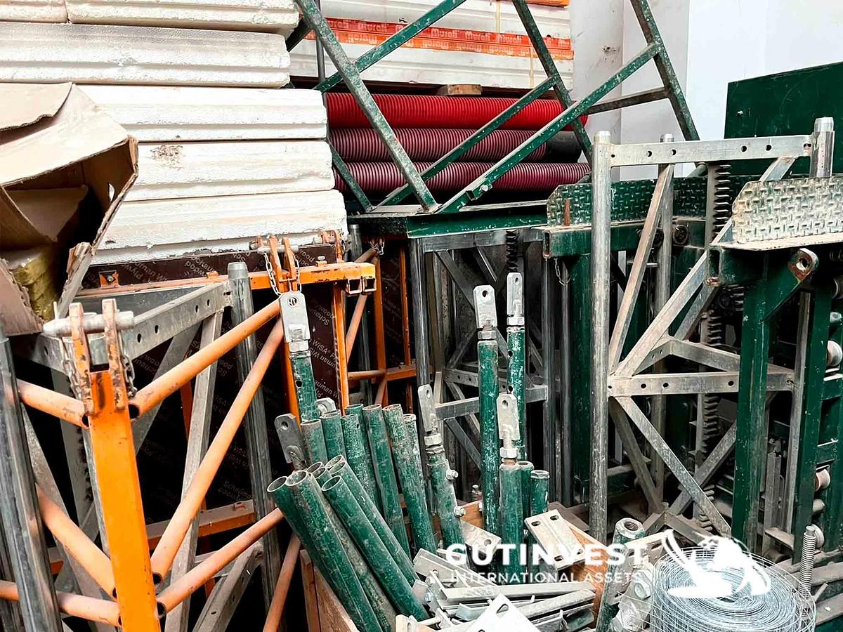 Used 1 - Vertical Twin Mast Mechanical Work Platform