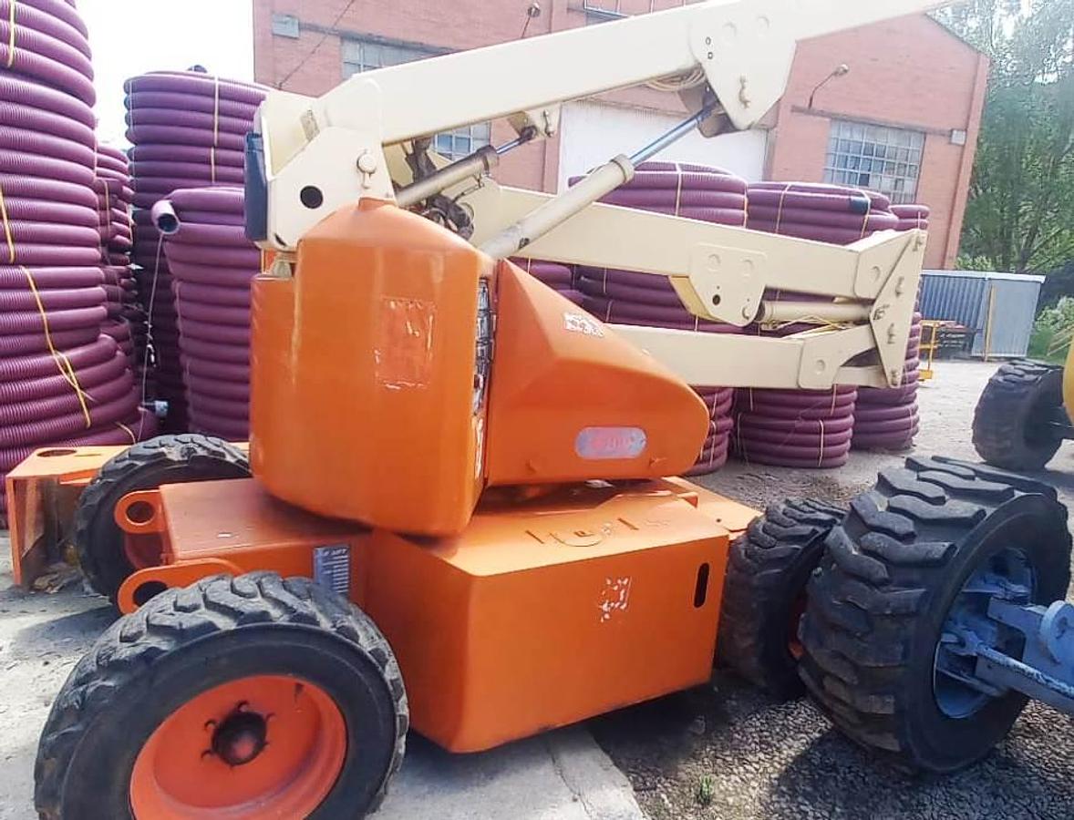 Usado 2 - Plataforma elevadora articulada diésel