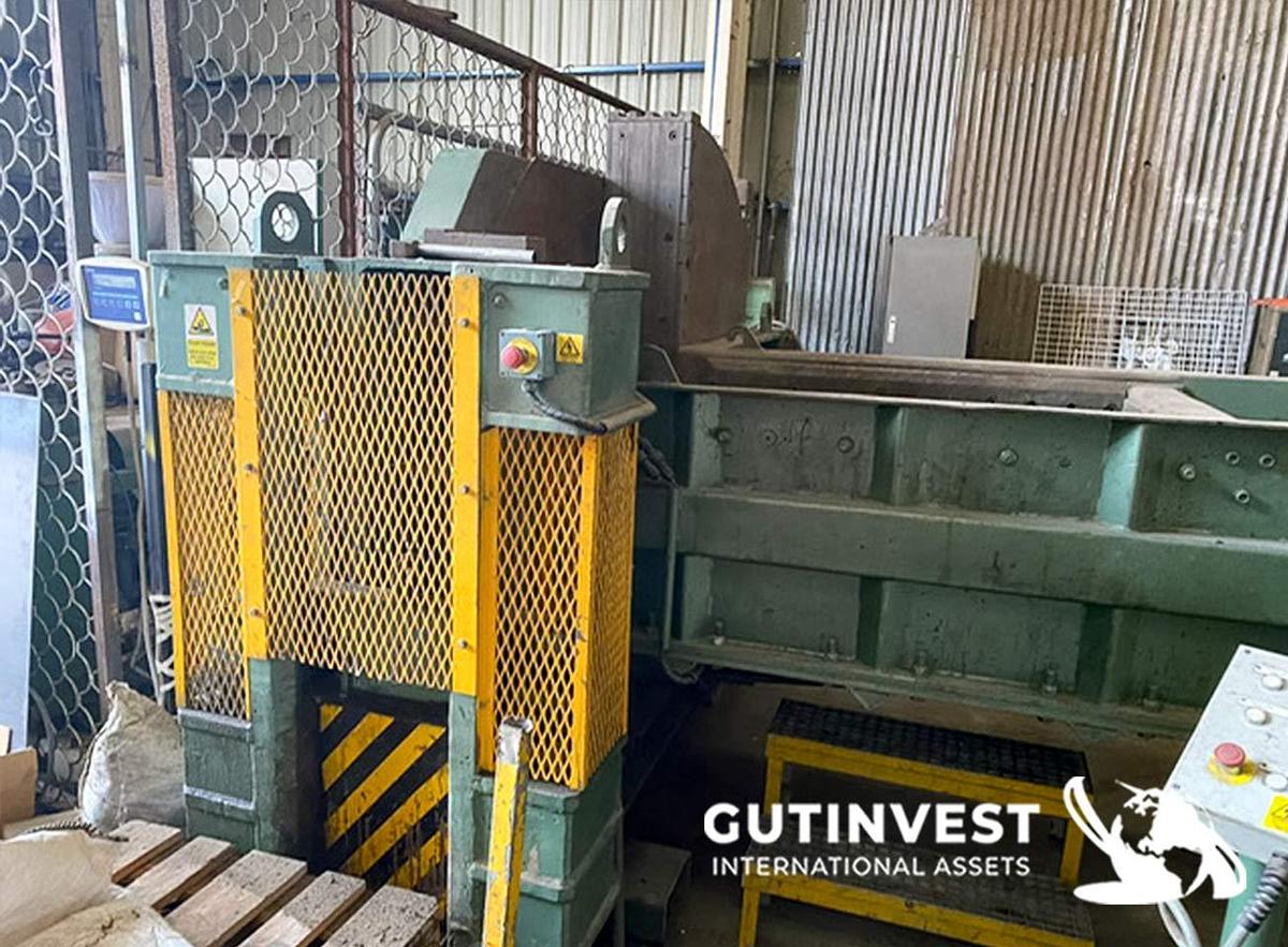 Used 1 -  Automatic Metal Baling Press