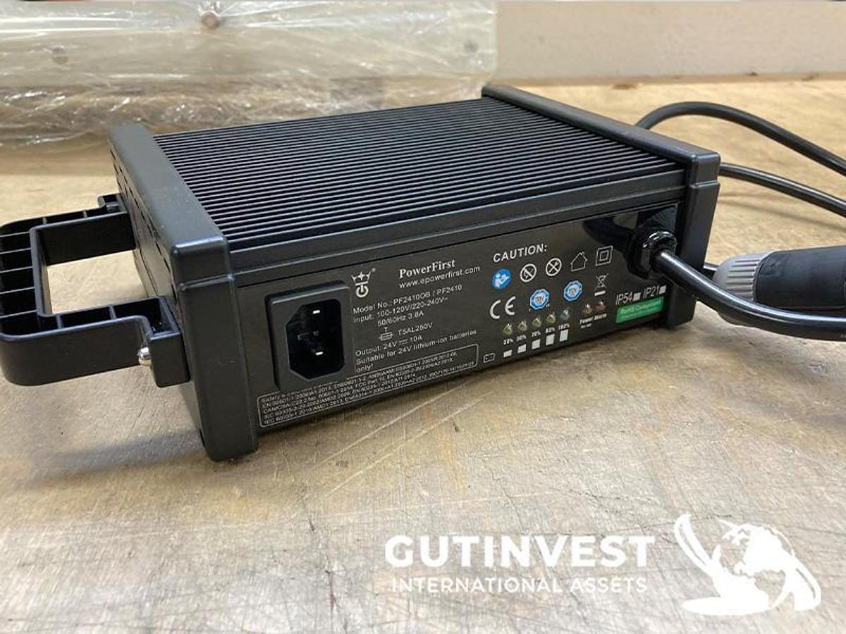 Used 1 - UVD Robot for disinfection