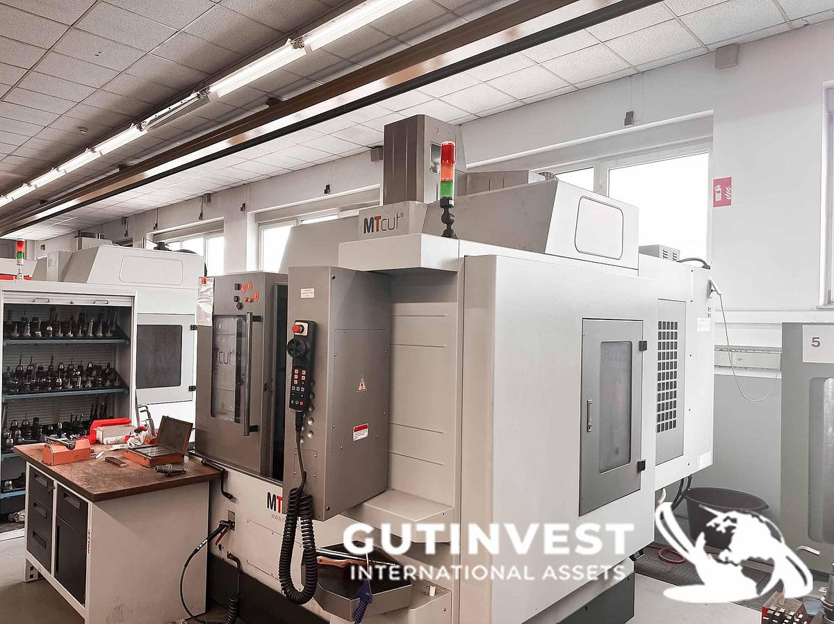 Used 3 - CNC Machining Center - 3 Axis
