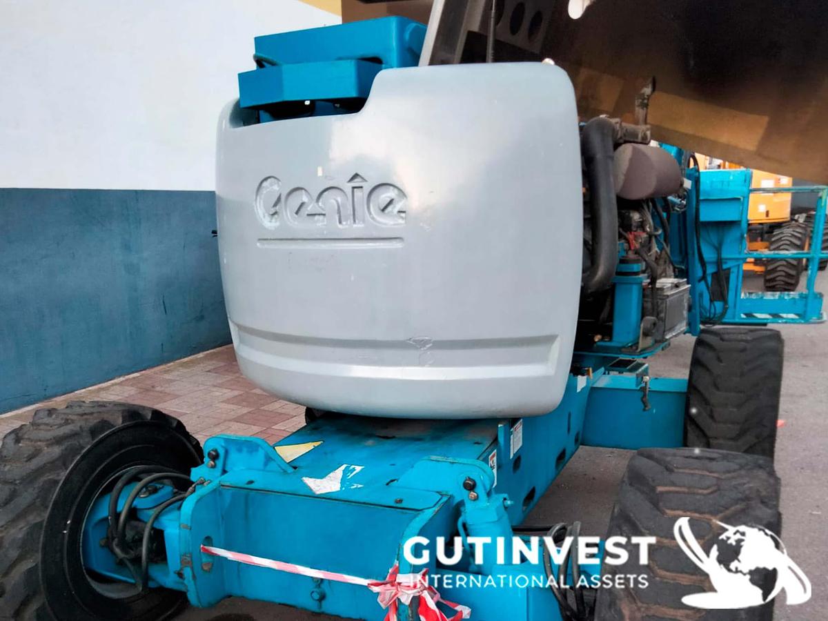 Used 1 - Articulated boom lift