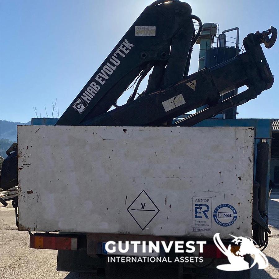 Used 4 - 3 axis - open box truck with crane