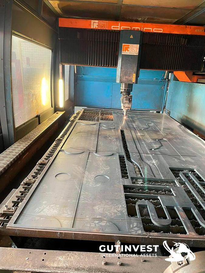 Used 1 - 3D laser cutting machine