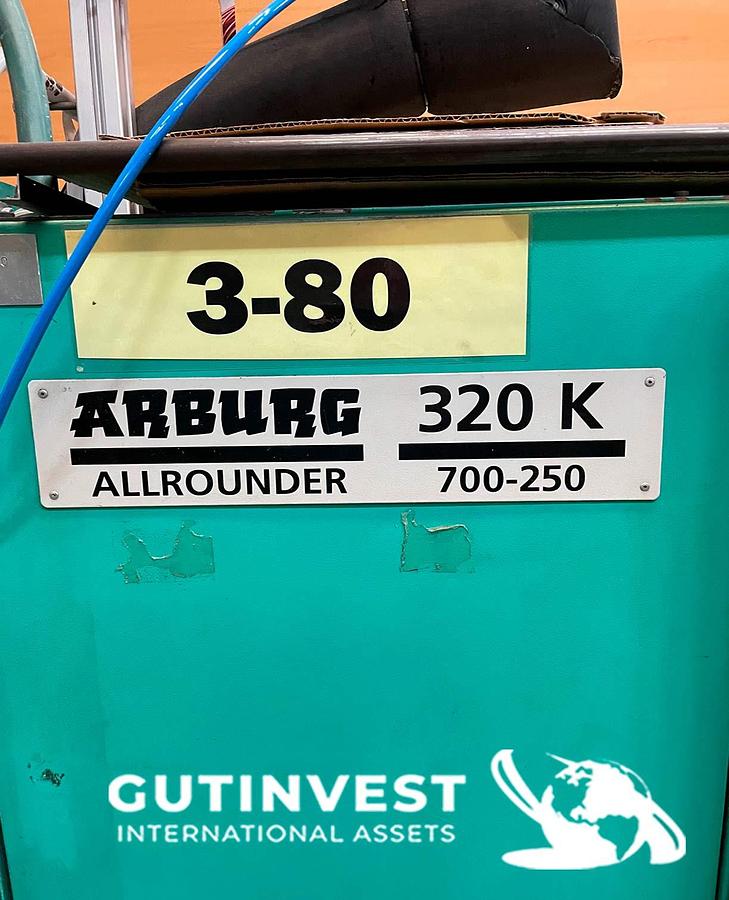 Used 3 - Plastic injection molding machine - 70Tn