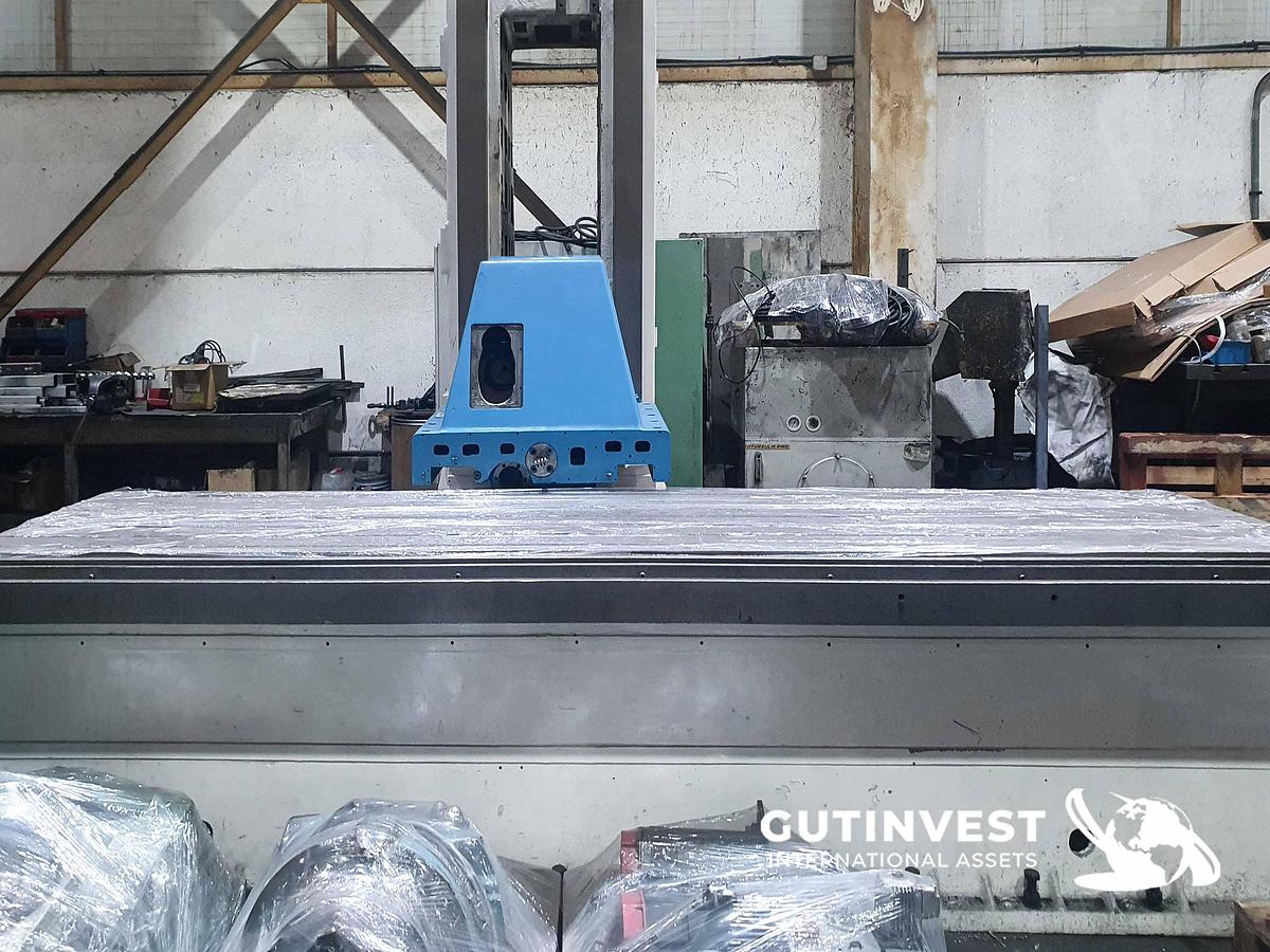 Usado 2 - Fresadora CNC de columna móvil