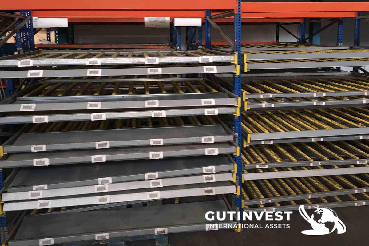 Used 26 - Gravity rack storage (6 units)