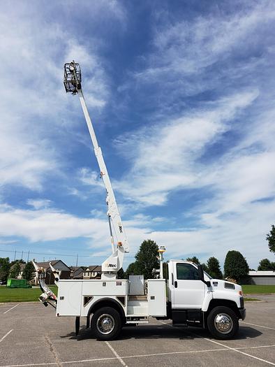 Used 2008 GMC C7500 w/ ALTEC A40P Cable Placer Bucket Truck