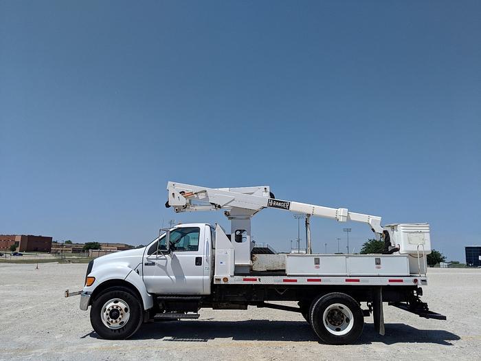 Used 2005 Ford F650 TL-38 43' Articulated Telescoping Bucket