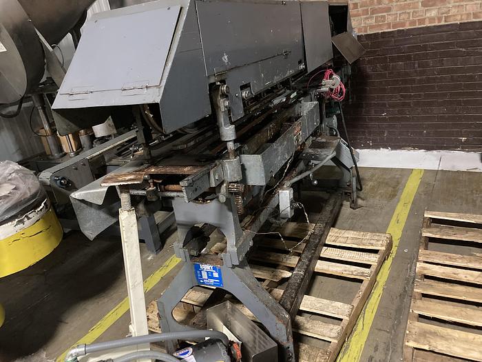 Used Burt AU-611 Roll thru labeler set for 401 cans