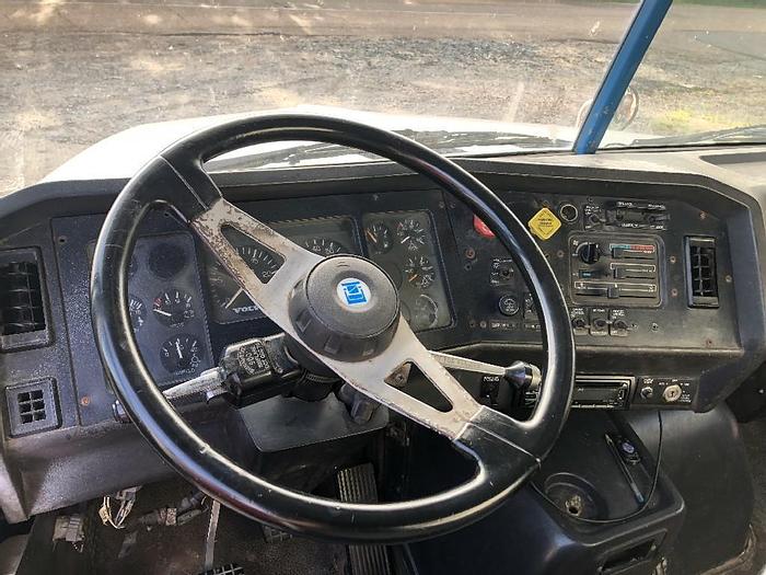 Used 1995 Volvo WCA64T