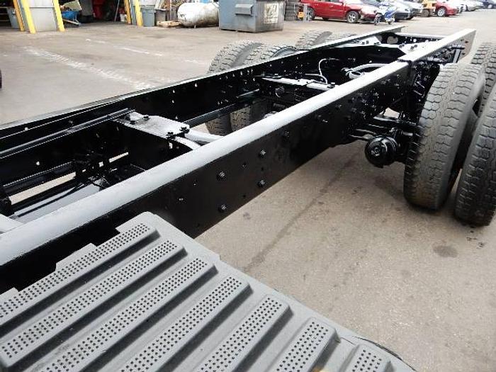 Used 2005 International 7600- Stock #: 8688