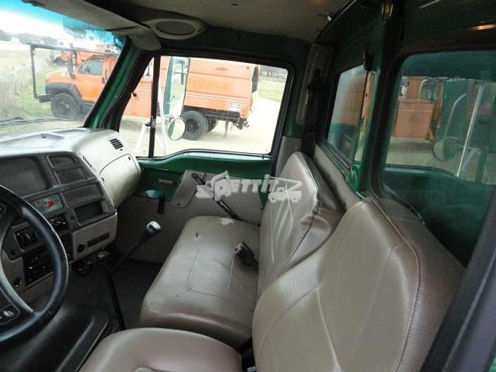 Used 2004 STERLING ACTERRA