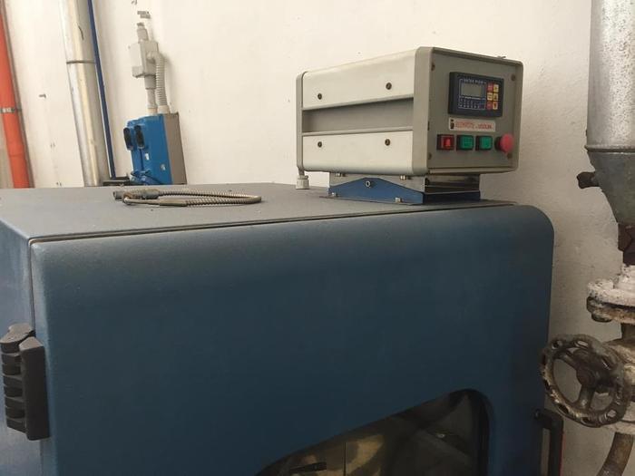 Used LABORATORY EQUIPMENT : SAMPLE DYEING UGOLINI REDKROME