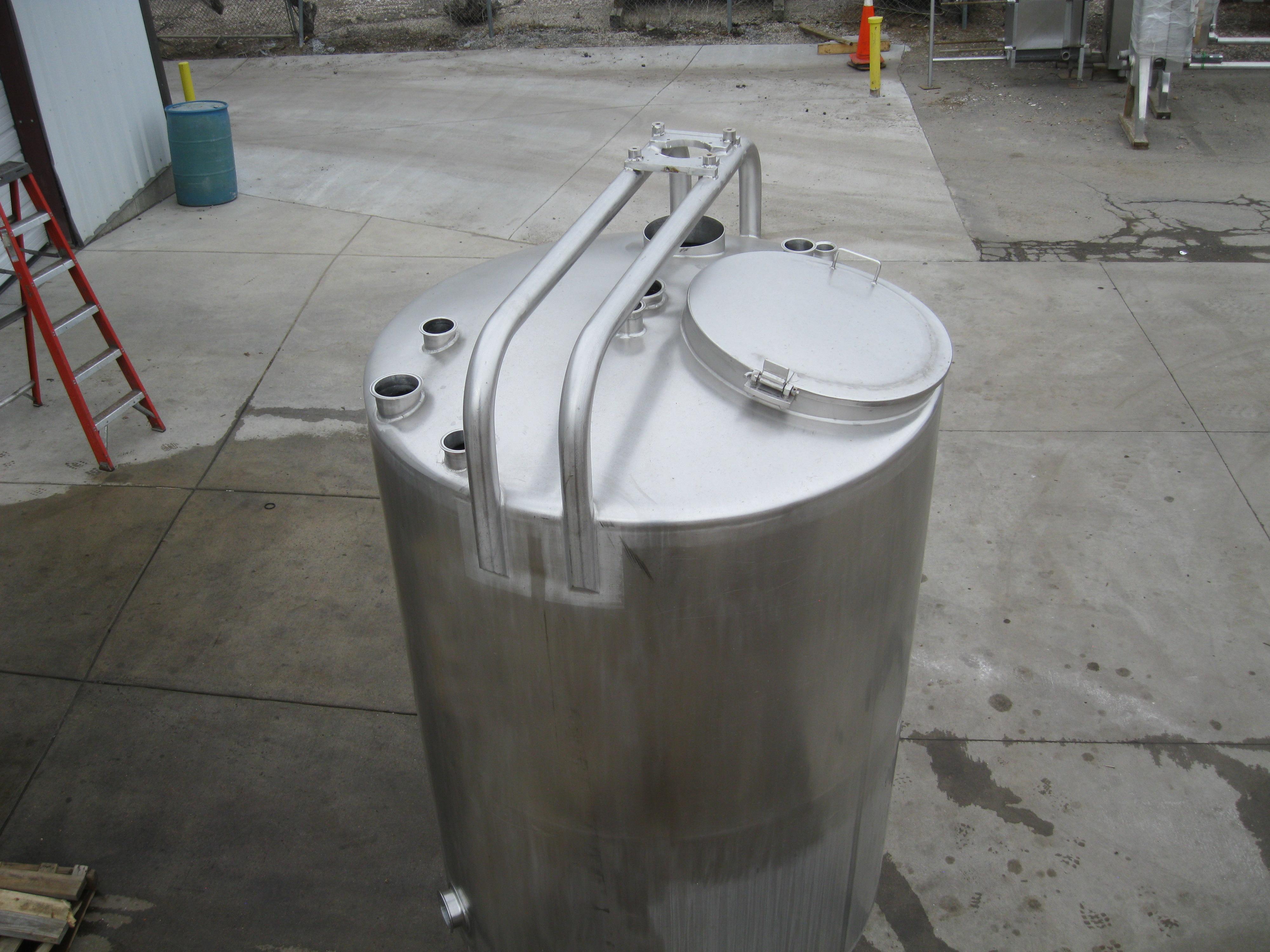 Usado 720 GALLON MIX TANK.  WALKER MODEL 86531-316LSS SERIAL 782