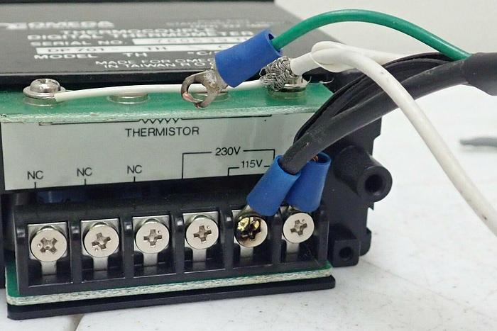 Used Omega DP701 Microcomputer Thermocouple Digital Thermometer