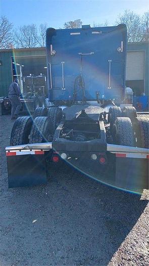 Used 2010 PETERBILT 386