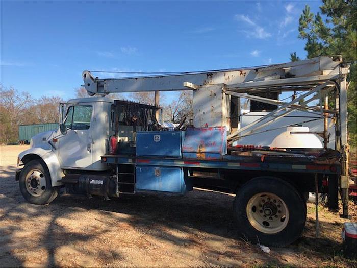 Used 2011 Smeal 6T Pump Hoist Rig