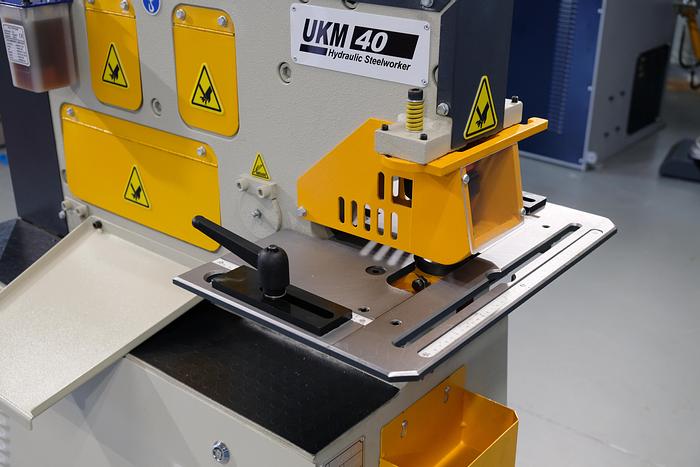 UZMA UKM 40 ton 4 station