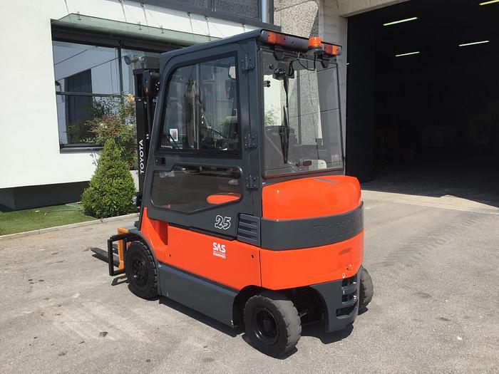 Used 2012 TOYOTA 7FBMF 25