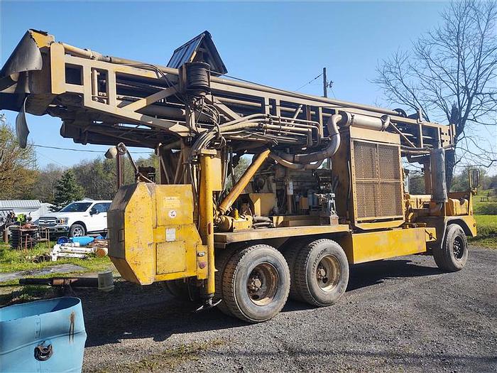 Used 1986 Ingersoll-Rand T4W Drill Rig