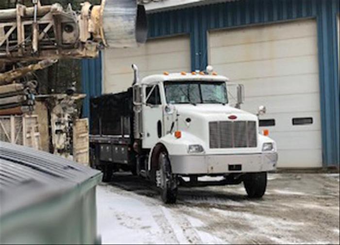 Used 2004 Peterbilt 1500 Gallon Water Truck