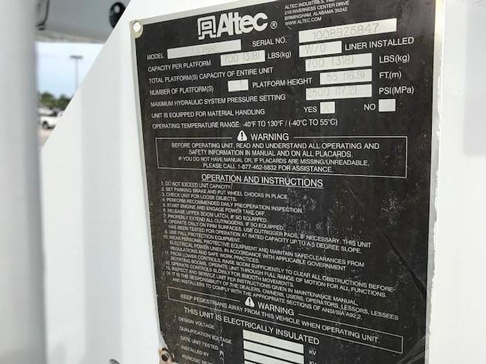 Used 2009 International 7300 4x4 Altec AA755-MH 60ft Bucket Truck - C17271