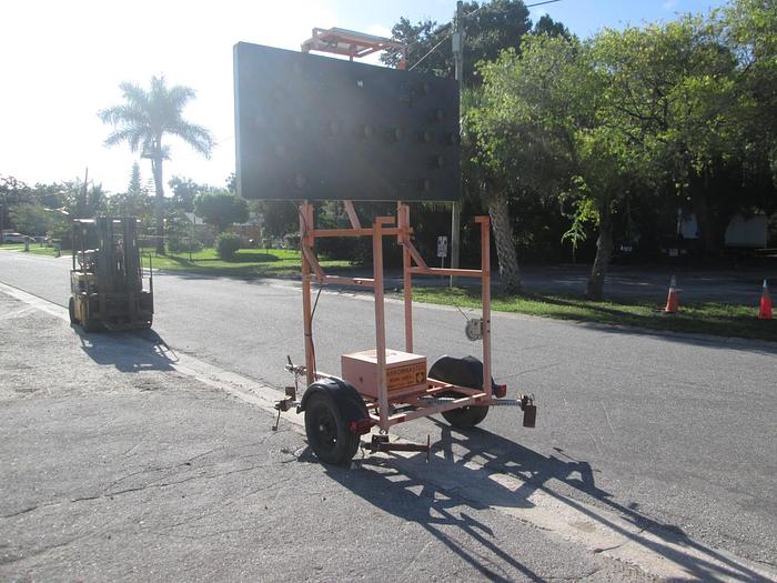 Refurbished 2011 Arrowmaster Towable Arrow Board