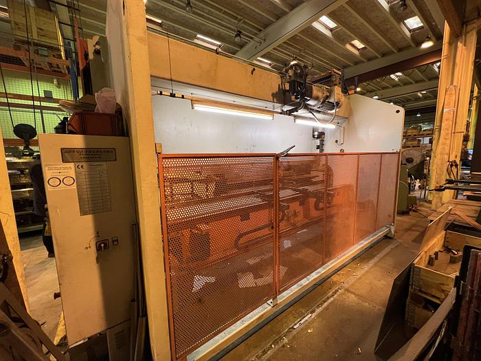 Used BRUGT CNC-KANTPRESSE FABRIKAT BEYELER, MODEL PR 6