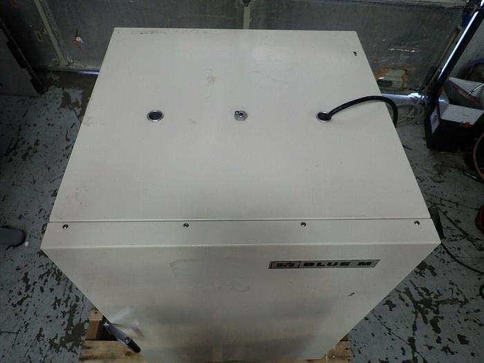 Used Blue M Model 200A Dry Type Bacteriological Incubator Gravity Convection