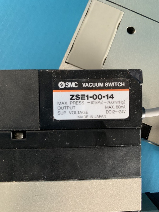 Used SMC Vacuum Switch ZSE1-00-14