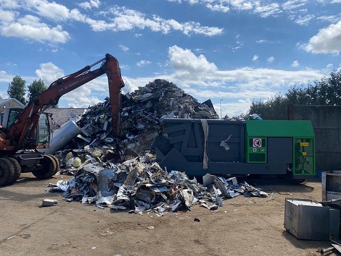 Gebraucht 2016 Danieli Henschel Compact 800