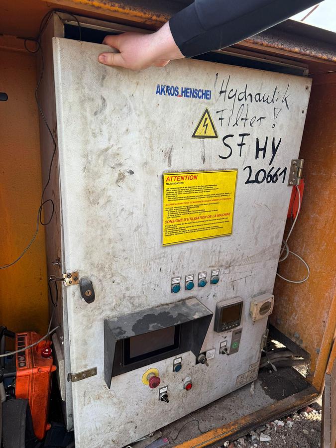 Gebraucht 2011 Akros Henschel CIV 600-8L DM