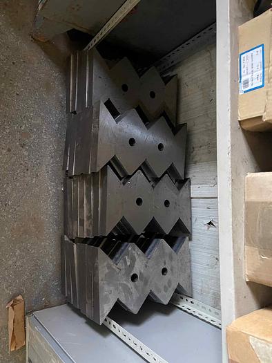 Gebraucht 2010 Lindner Universo 2800