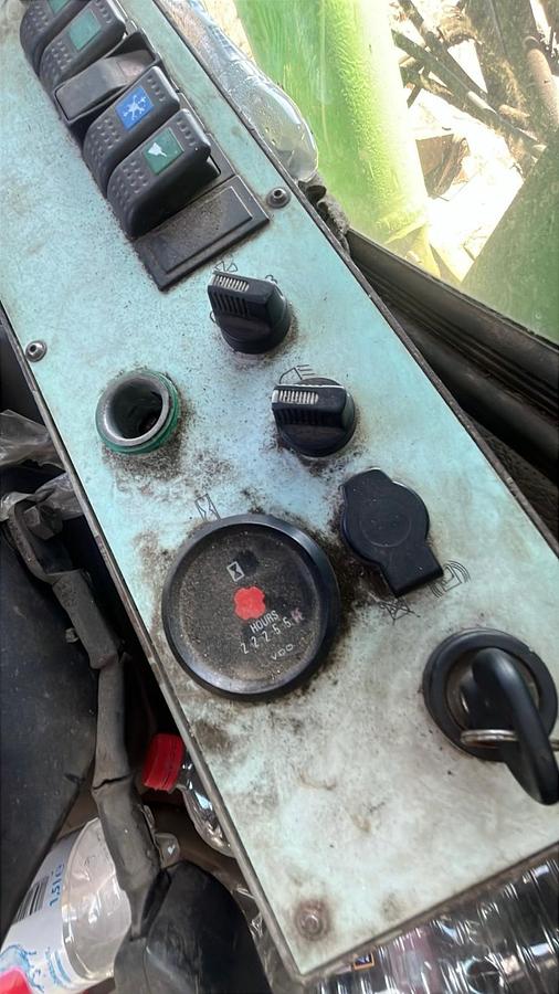 Gebraucht 2006 Sennebogen 835